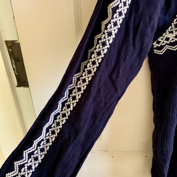 THML Anthropologie embroidered boho peasant top - Picture 6 of 14